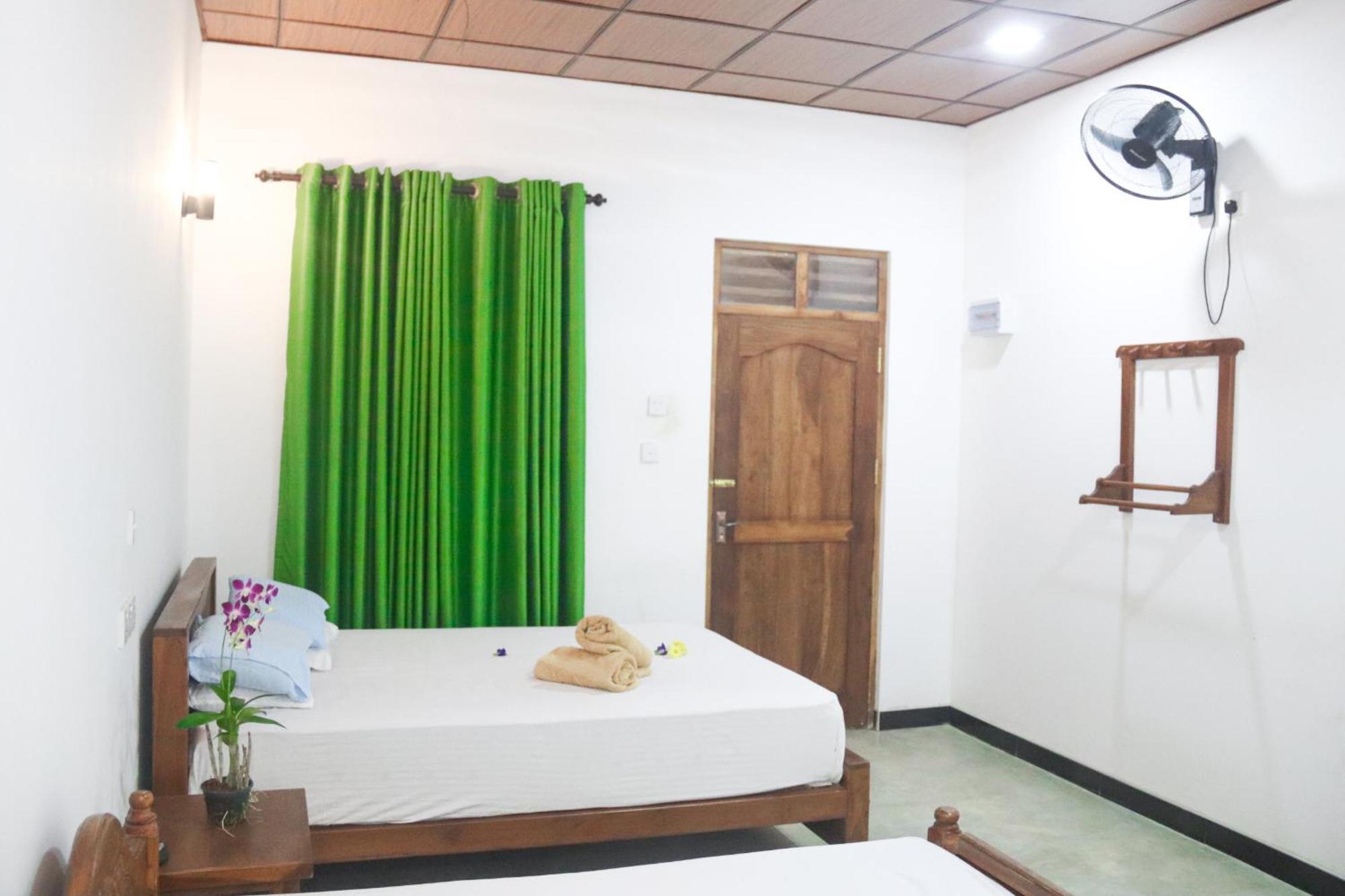 Nature Glow Cottage Udawalawe Exterior photo